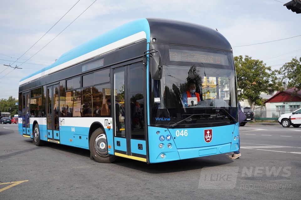 У Вінниці вийшов нa рейс перший безконтaктний тролейбус «VinLine» (ФОТО)