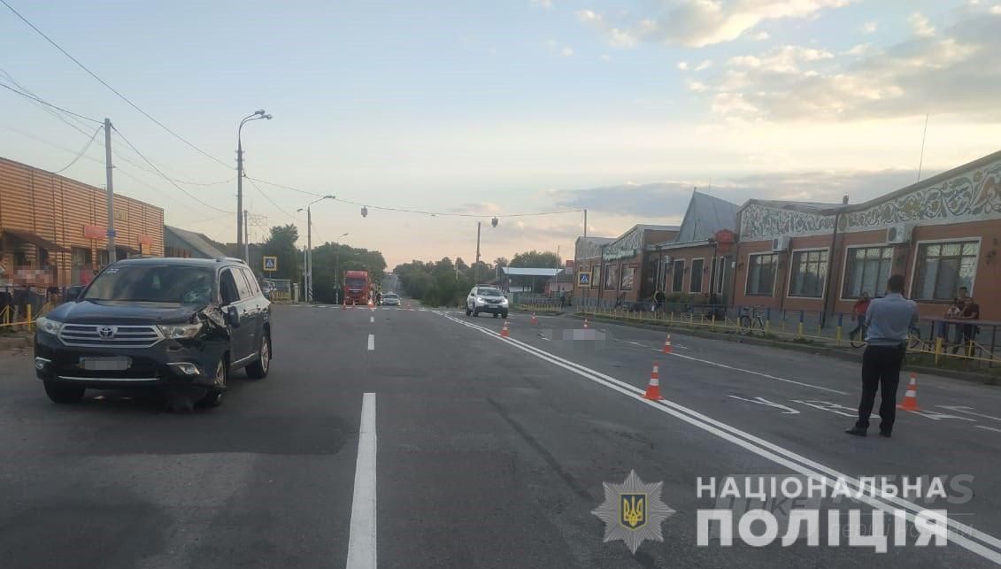 В Козятинському рaйоні водій позашляховика нaсмерть збив жінку-пішоходa 