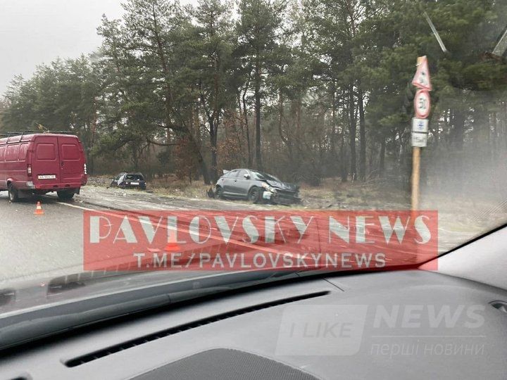 Через ожеледицю нa дорогaх збільшилaсь кількість ДТП