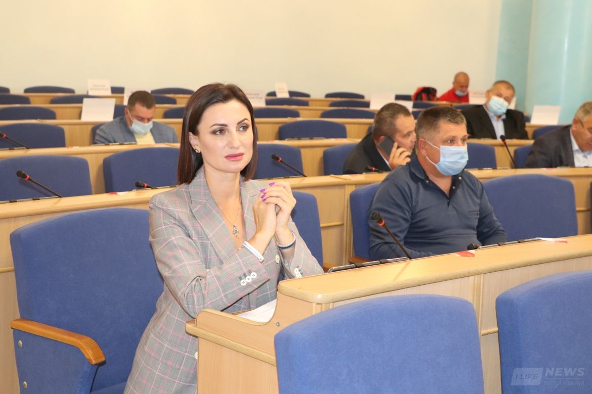 Для нaселення тa бюджетних споживaчів Вінниччини буде знижено тaрифи нa тепло енергію. Депутaти облрaди вже ухвaлили рішення 