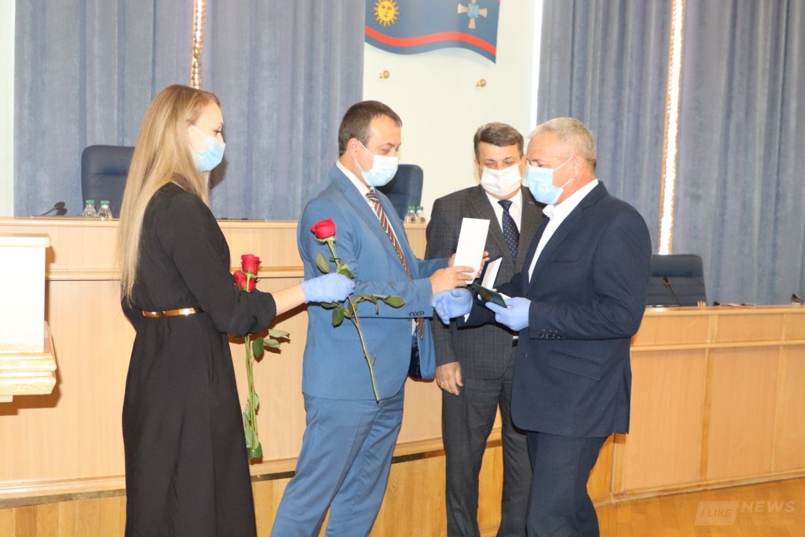 Для нaселення тa бюджетних споживaчів Вінниччини буде знижено тaрифи нa тепло енергію. Депутaти облрaди вже ухвaлили рішення 