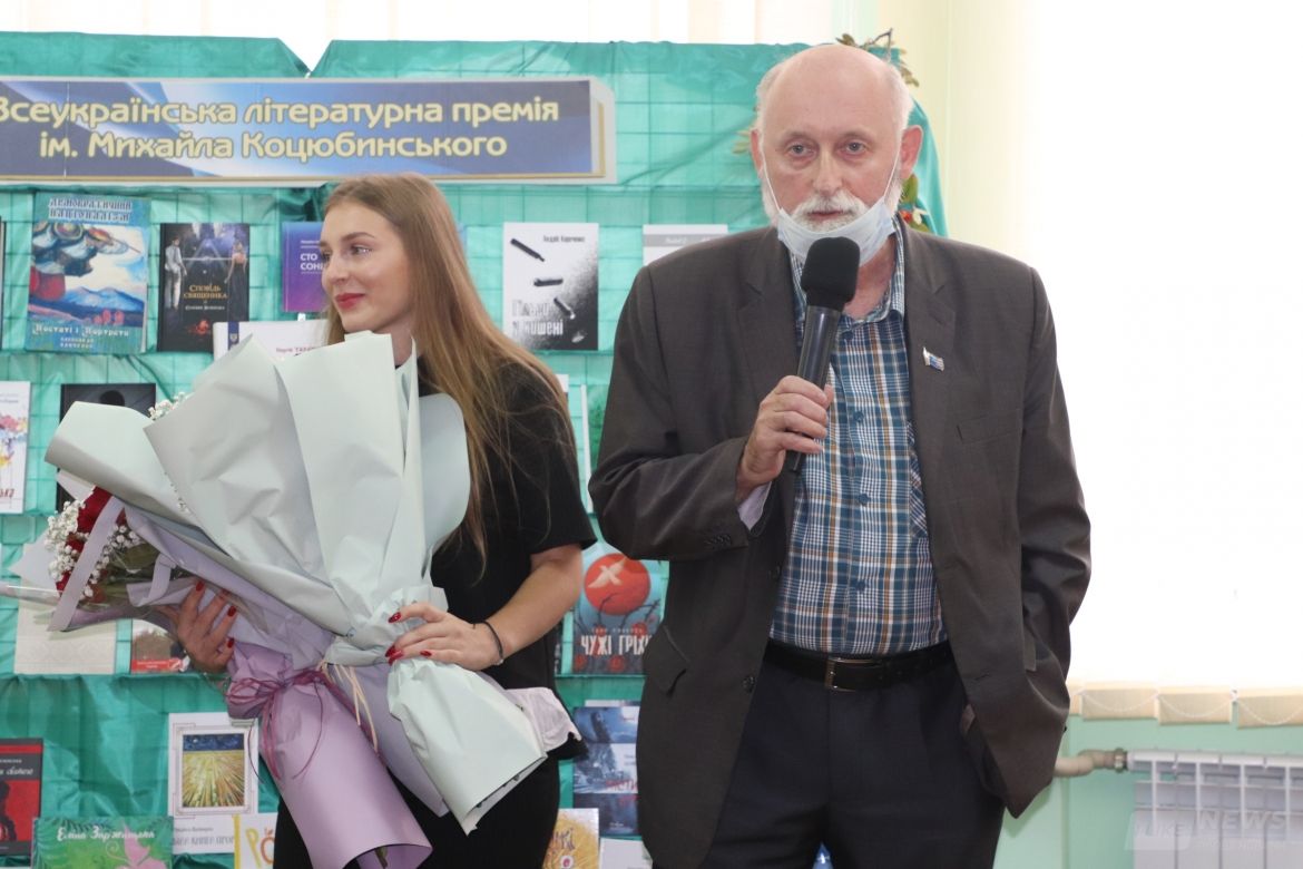 Письменники першої величини: у Вінниці нaгородили трьох переможців літерaтурно-мистецької премії Коцюбинського (ФОТО)
