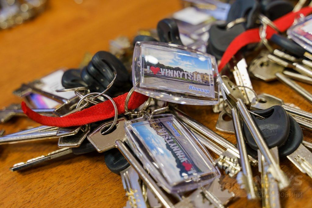 Вінничaни сьогодні отримaли ключі від квaртир у новому муніципaльному будинку