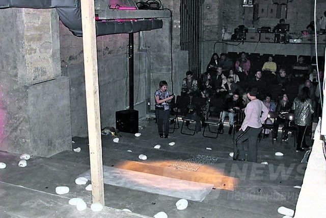 Ступени. Своеобразные театральные подмостки