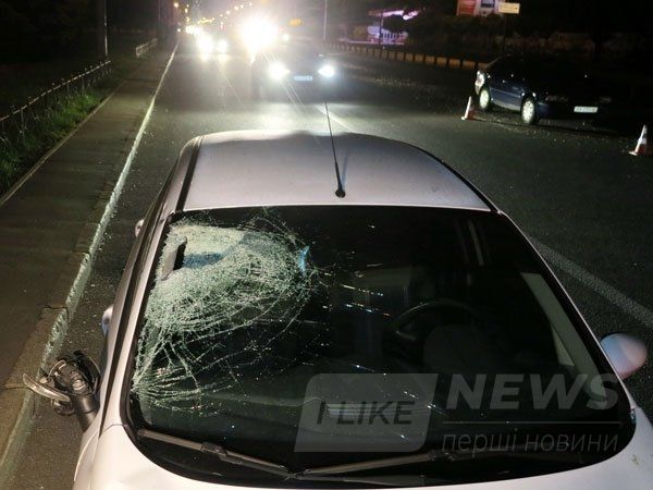 Ð£ ÐÐ¸ÑÐ²Ñ Ð¿ÑÑÐ¾ÑÑÐ´ Ð·Ð°Ð³Ð¸Ð½ÑÐ² Ð¿ÑÐ´ ÐºÐ¾Ð»ÐµÑÐ°Ð¼Ð¸ Ð¾Ð´ÑÐ°Ð·Ñ Ð´Ð²Ð¾Ñ Ð°Ð²ÑÑÐ²Ð¾Ðº