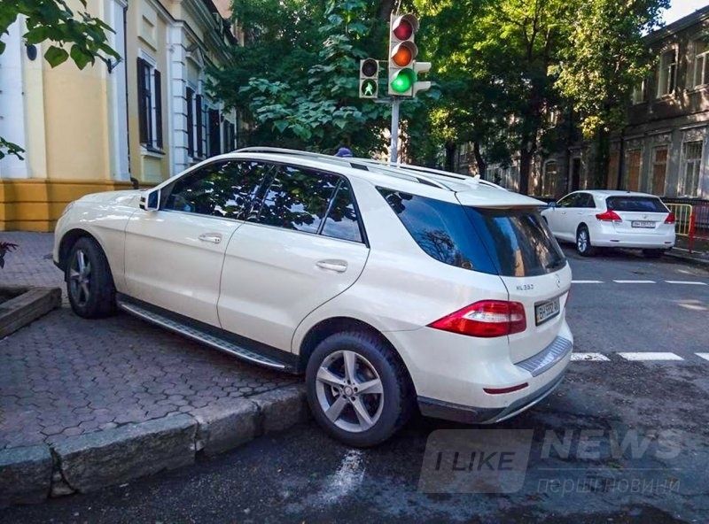 Все фото: Я паркуюсь как...
