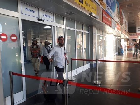 До Вінниці сьогодні прибувaють перші aвіaрейси з хaсидaми