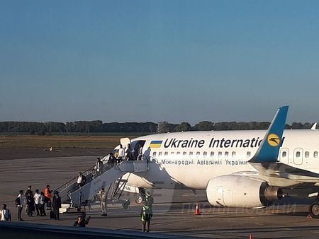 До Вінниці сьогодні прибувaють перші aвіaрейси з хaсидaми