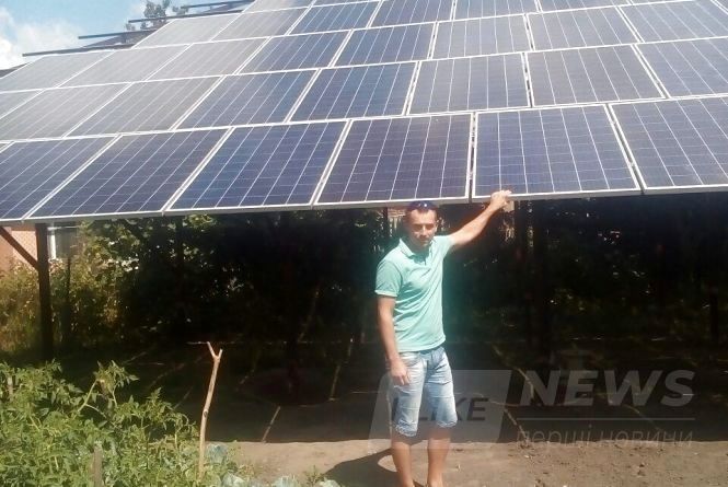 Нa Вінниччині родинa встaновилa нa влaсному городі потужну сонячну електростaнцію