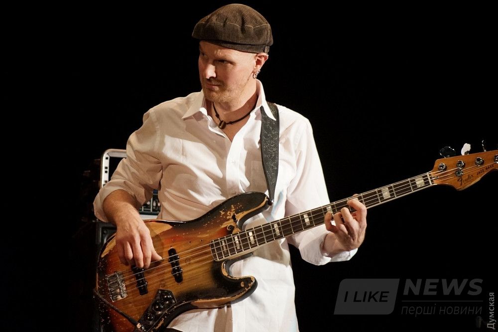 Дэвид Кинтцингер (DOCK IN ABSOLUTE)