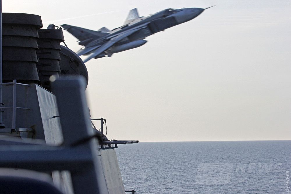 Опасное маневрирование российского Су-24 на Балтике 12 апреля 2016 года