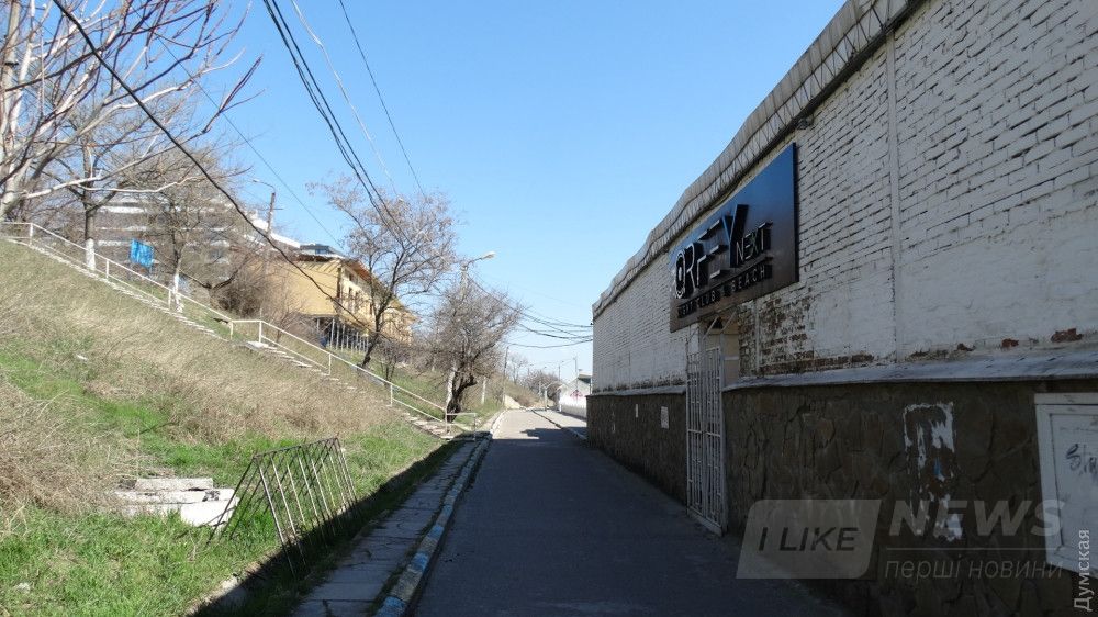 Все. Фиг вам, а не вид на море