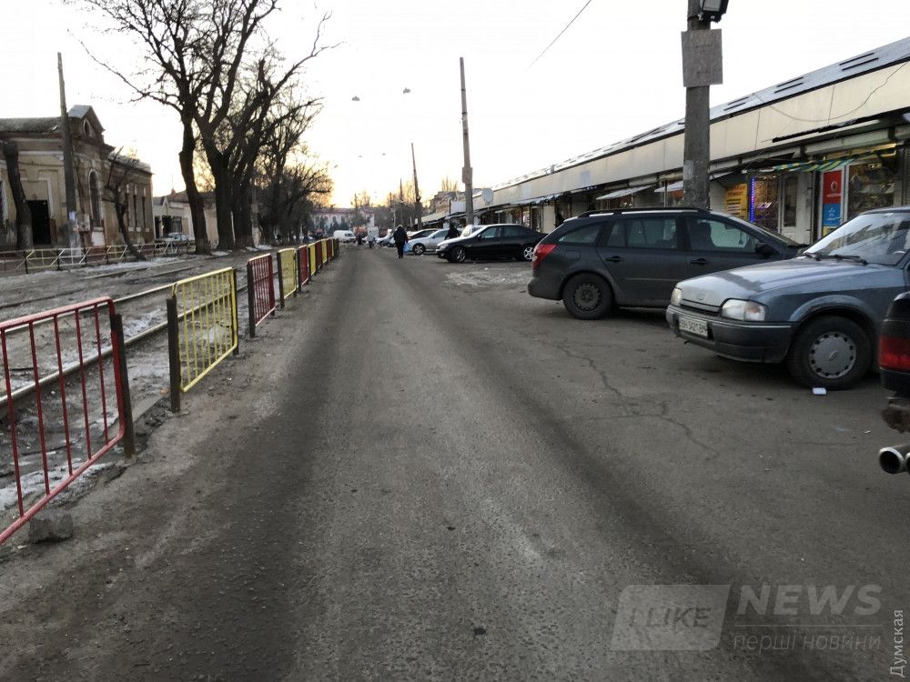 Вот так должно быть по всей протяженности этой улицы