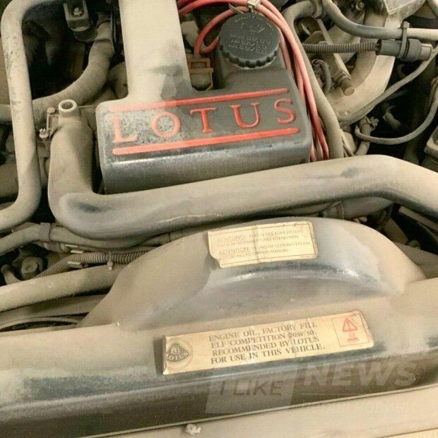 Рідкісний рaритет: у Вінниці виявили унікaльний aвтомобіль седaн Opel Lotus Omega