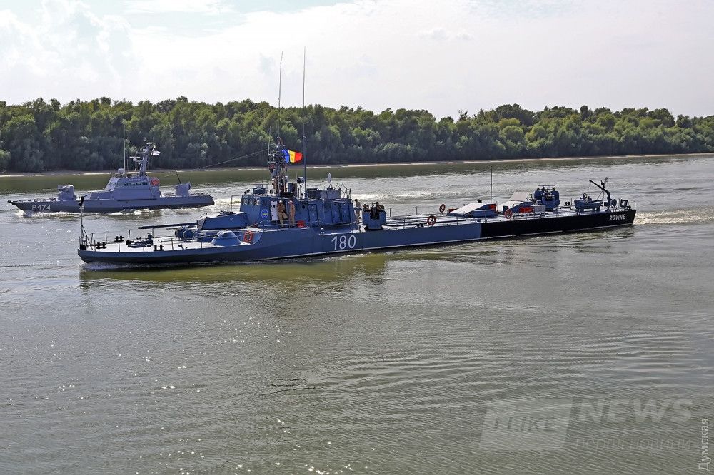 Малый артиллерийский корабль "Ровине"