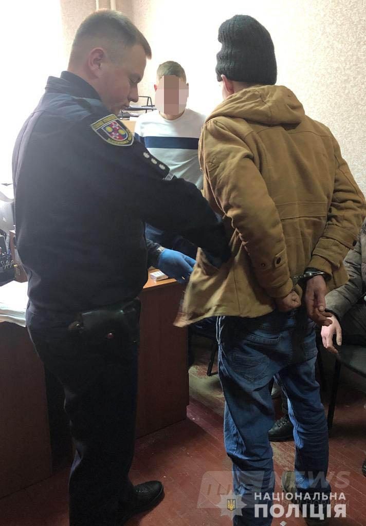  59-річного вінничaнинa вбили у влaсній квaртирі: убивцею виявився сусід зaгиблого