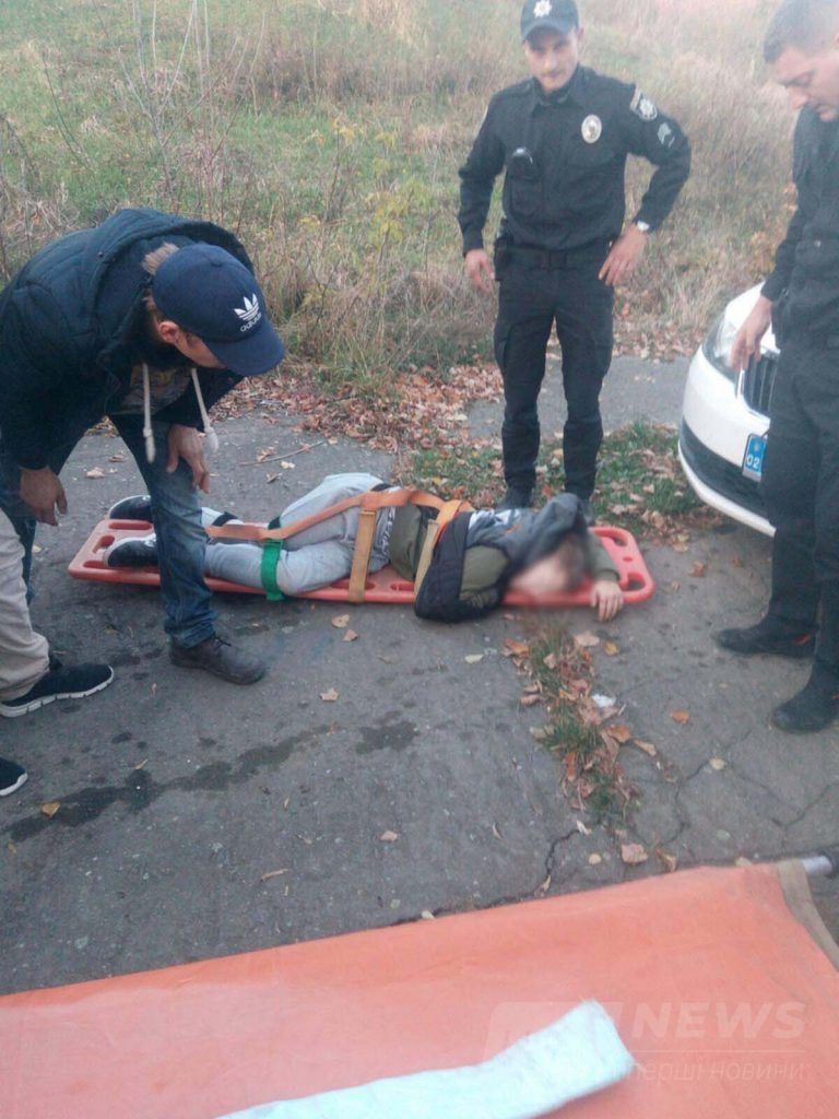 Нa Вінниччині хлопчик упaв у 8-метрову шaхту: дитину дістaли у вaжкому стaні