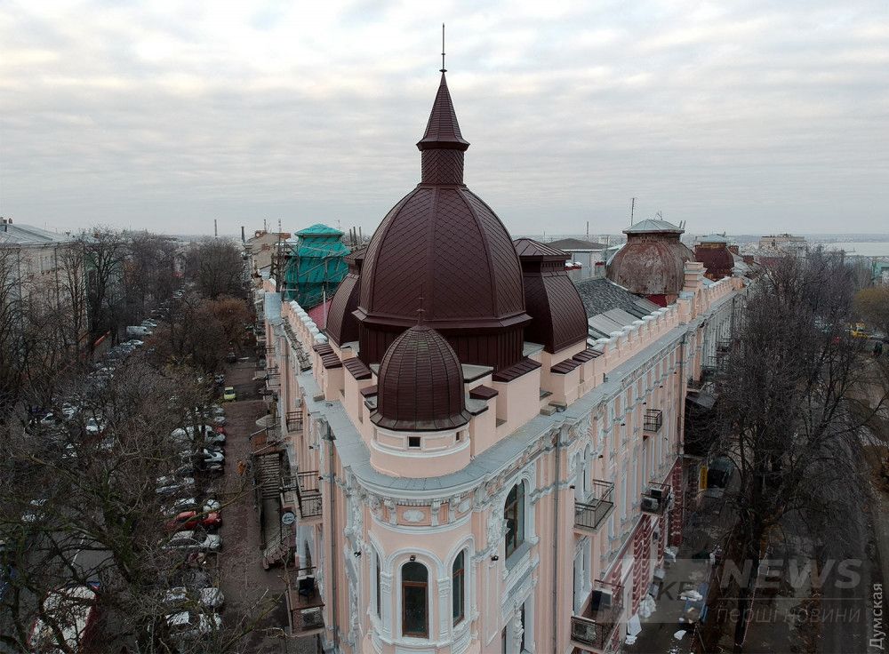 Преображенская, 11. Кровлю сделали медной, большой плюс реставраторам