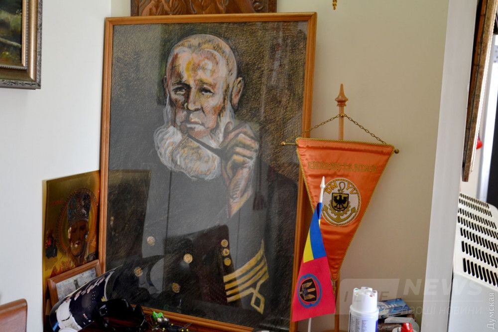 В каюте капитана