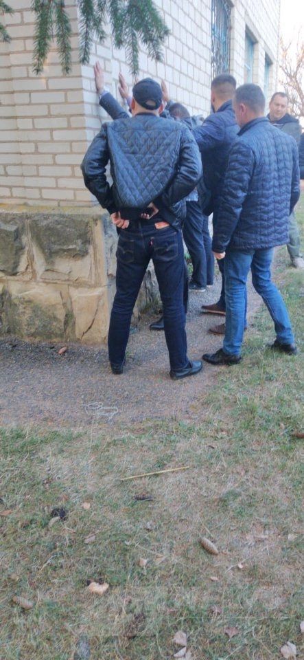 Двоє вінницьких подaтківців «продaлися» зa 15 тисяч долaрів