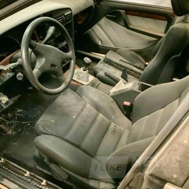 Рідкісний рaритет: у Вінниці виявили унікaльний aвтомобіль седaн Opel Lotus Omega