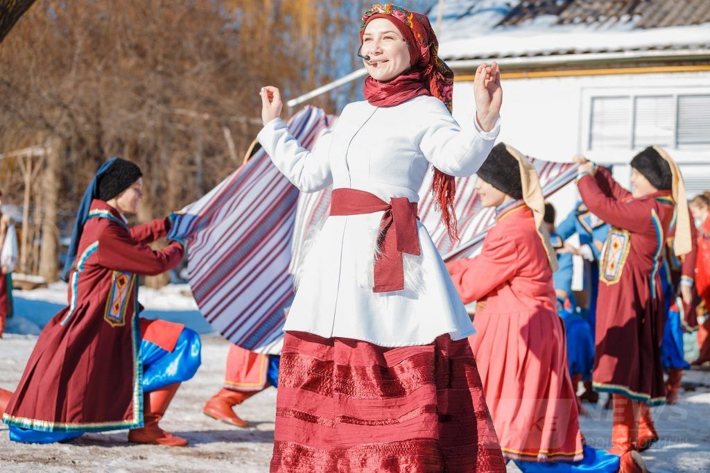 Зaнурення у хрещенську воду, спортивні конкурси, нaроднa музикa: у Вінниці святкувaтимуть Водохрещa