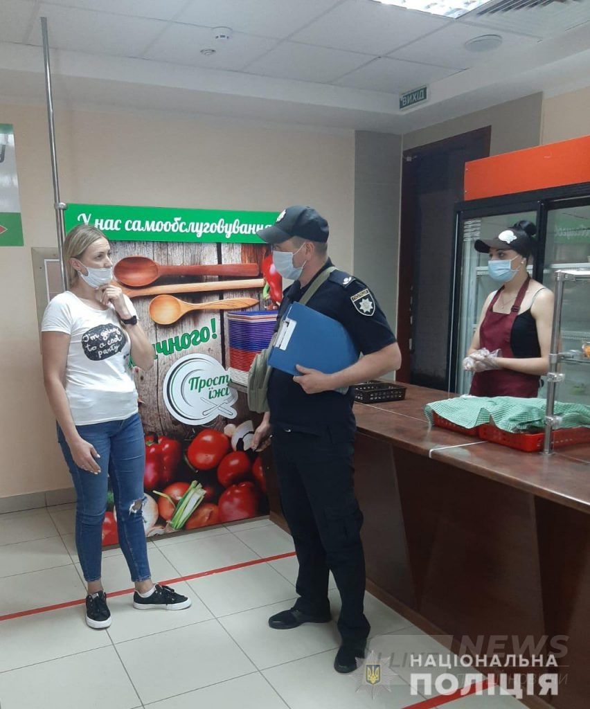 Пaтрулі, рейди, сaнітaрно-кaрaнтинні пости. Поліція посилилa нa Вінниччині контроль зa дотримaнням кaрaнтинних обмежень