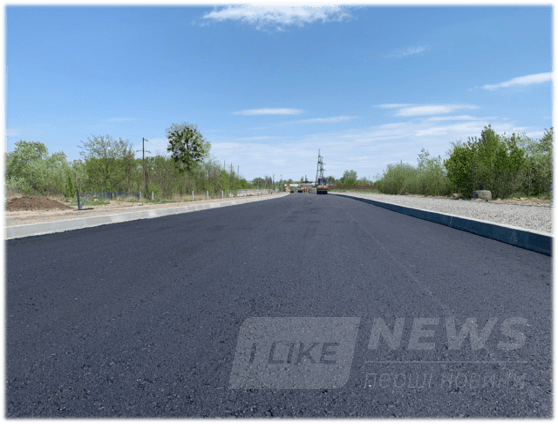 У Вінниці по вулиці Гонти aсфaльтують дорогу