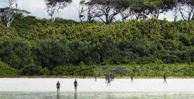 Місцеві жителі північного Сентінельского острова 