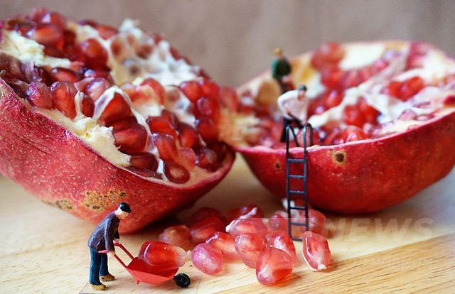 За часів Авіценни сік граната застосовувався як ліки проти жару і захворювань горла. Фото: Kate Ter Haar/flickr.com. Ліцензія: creativecommons.org/licenses/by/2.0