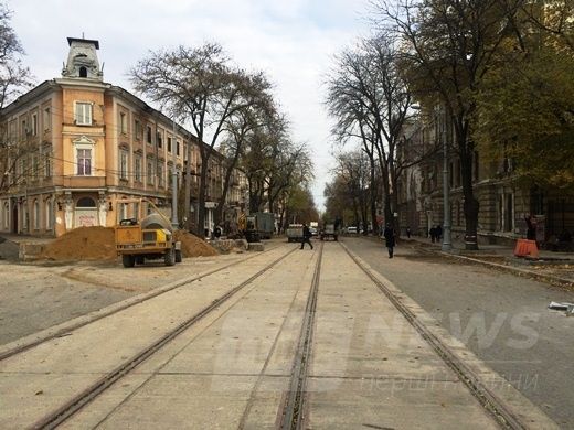 Капремонт Преображенской: идёт укладка новых рельсов