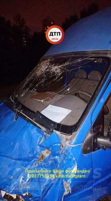 СÑÑаÑное ÐТРв Ðиеве: авÑÐ¾Ð¼Ð¾Ð±Ð¸Ð»Ñ Ð¿ÑевÑаÑилÑÑ Ð² гÑÑÐ´Ñ Ð¼ÐµÑаллолома (ÑоÑо)