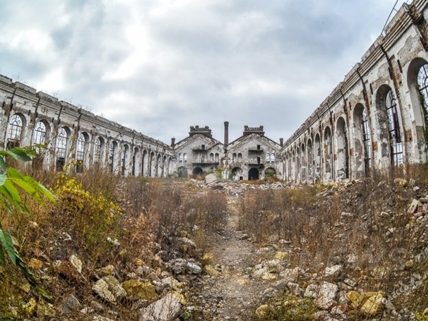 Смотри, что осталось: в Одессе рушатся старинные постройки царских времен