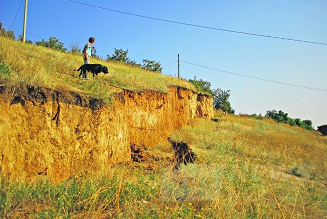 Грунт продолжает двигаться. Фото: dumskaya.net, П. Мордынская / "Сегодня"