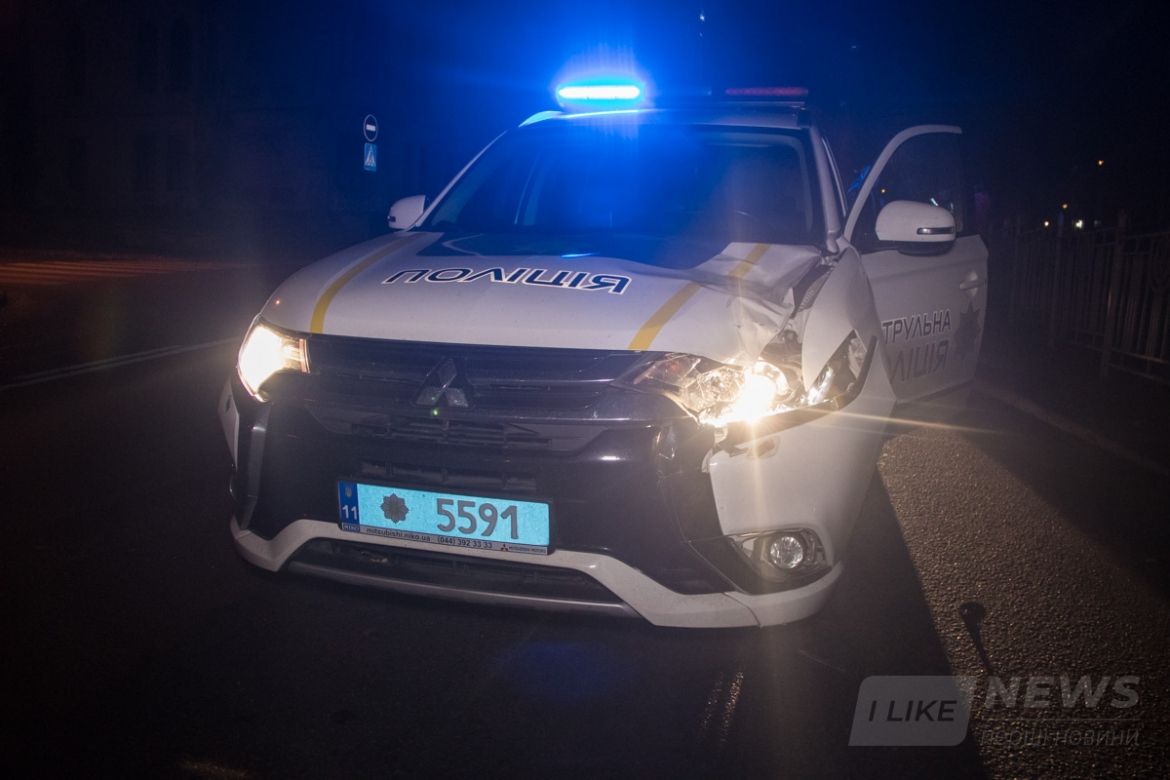 РноÑÑ Ð½Ð° 31 окÑÑбÑÑ Ð½Ð° бÑлÑваÑе ТаÑаÑа ШевÑенко полиÑейÑкий Mitsubishi Ñбил пеÑеÑ
ода