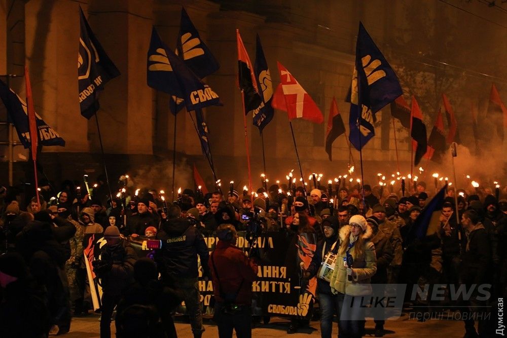 Для сравнения фото одесского марша в честь годовщины со дня рождения Бандеры 2016 года