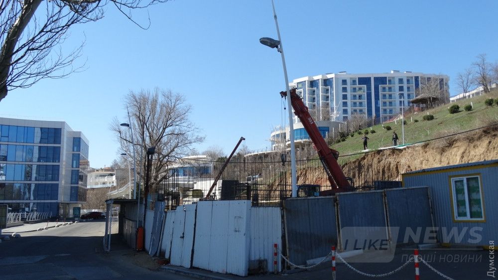 Здесь будет многоуровневая парковка