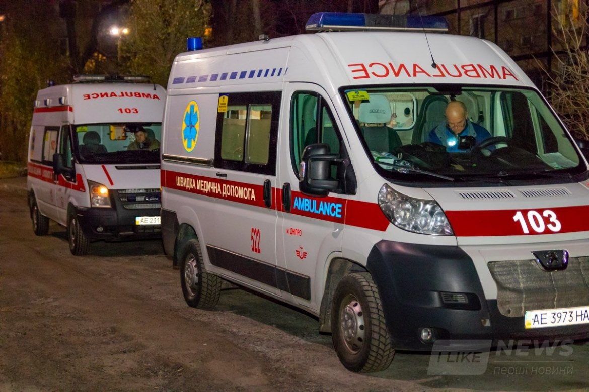 Ðдного из мÑжÑин Ñанили в ногÑ, а вÑоÑого - в живоÑ