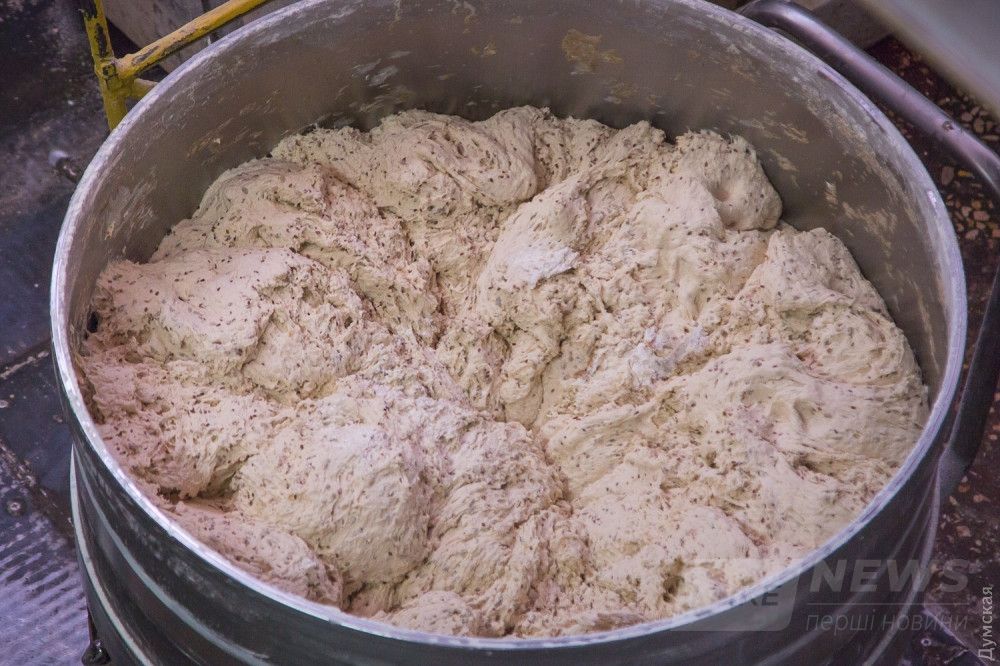 Это - будущий батон "Потемкинский"