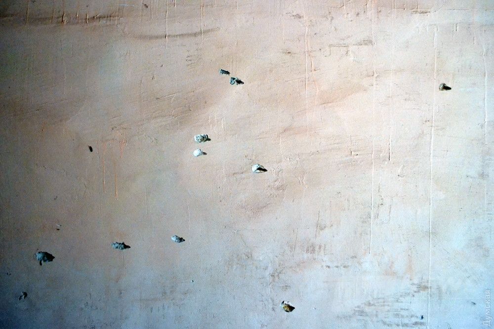 Стена в парадной!