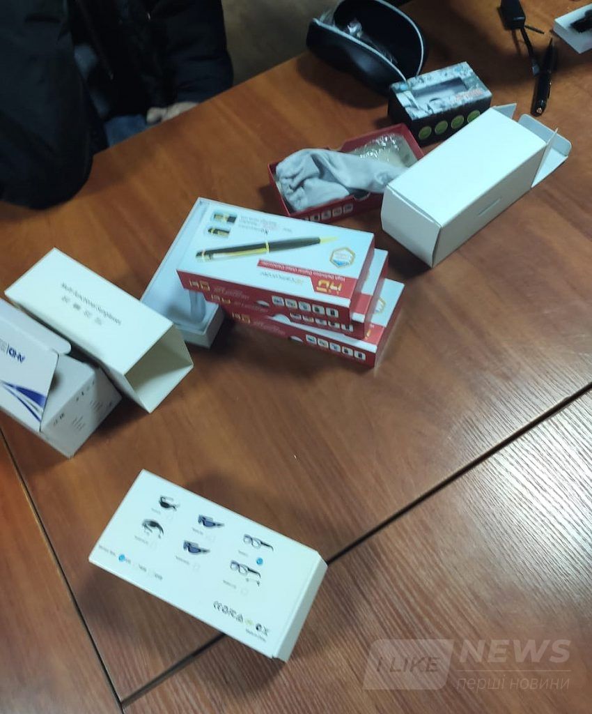 Кур’єр чи шпигун? нa Вінниччині прикордонники зaтримaли чоловікa, який перевозив до Молдови шпигунські пристрої
