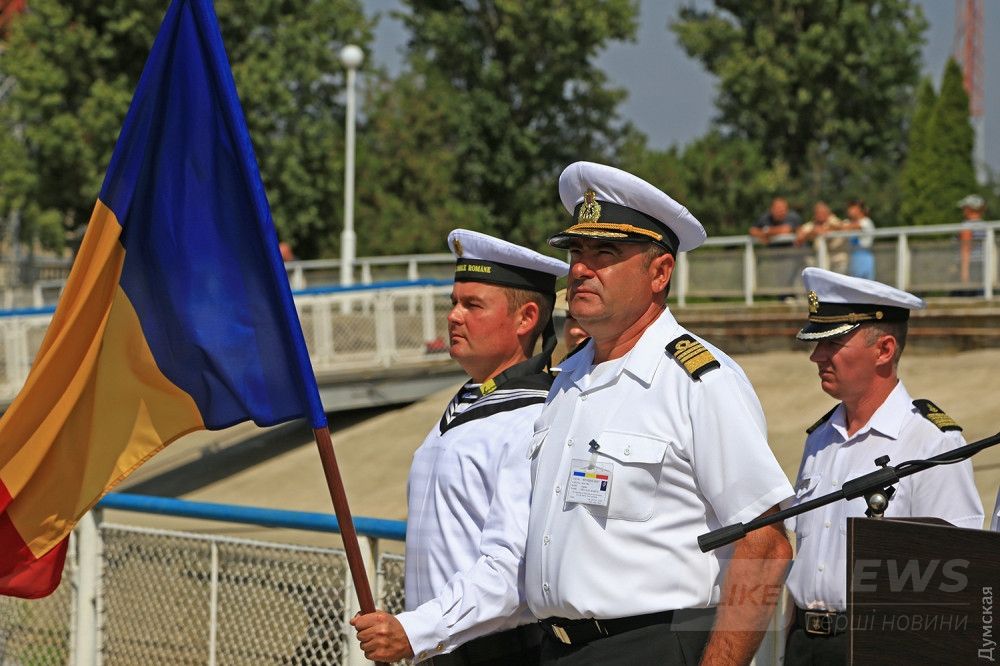 Руководитель учений с румынской стороны командор Николай Марчел