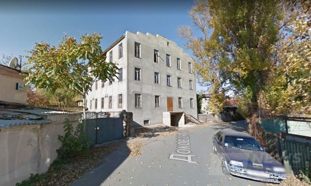 Трехэтажку долго не могли узаконить, и она пустовала почти 10 лет