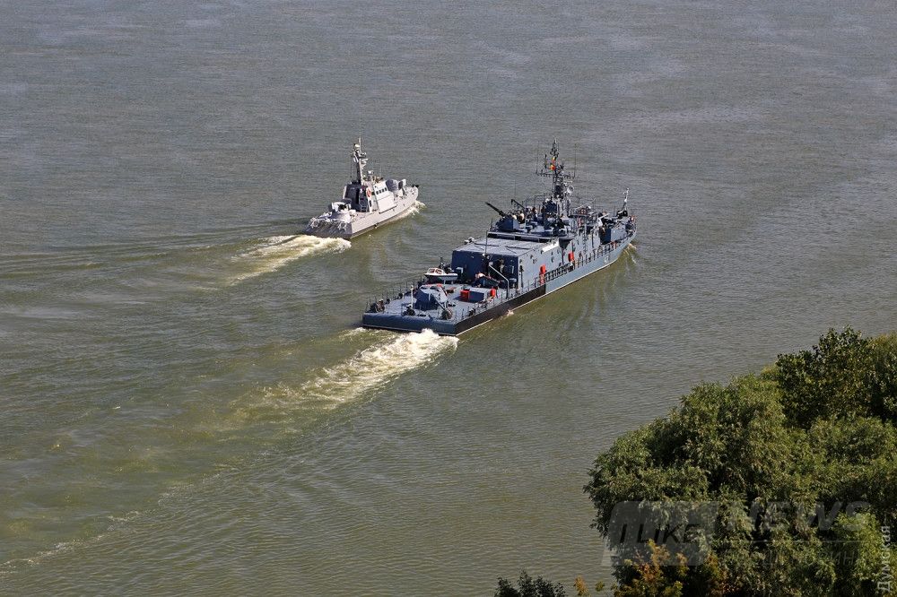 Монитор «Ласкар Катарджиу» вместе с украинской "Гюрзой" 