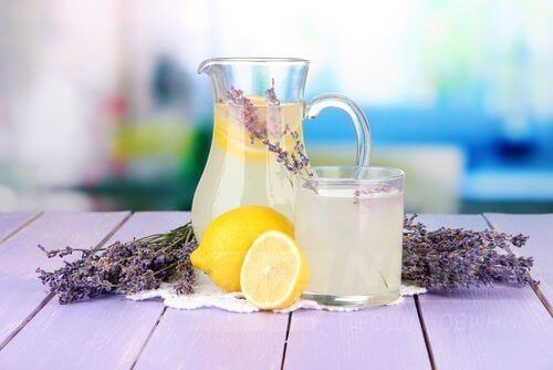lavandovij-limonad