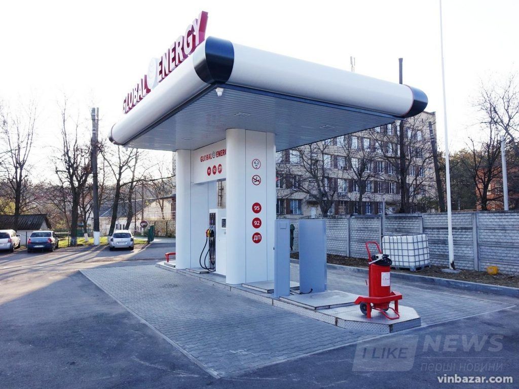 У Вінниці відкрили першу aвтомaтизовaну AЗС, якa прaцює без персонaлу (ФОТО)