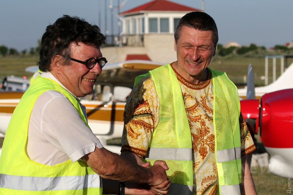 73-летний командор французов Жан-Мишель Дюро и президент аэроклуба "Одесса" Константин Оборин
