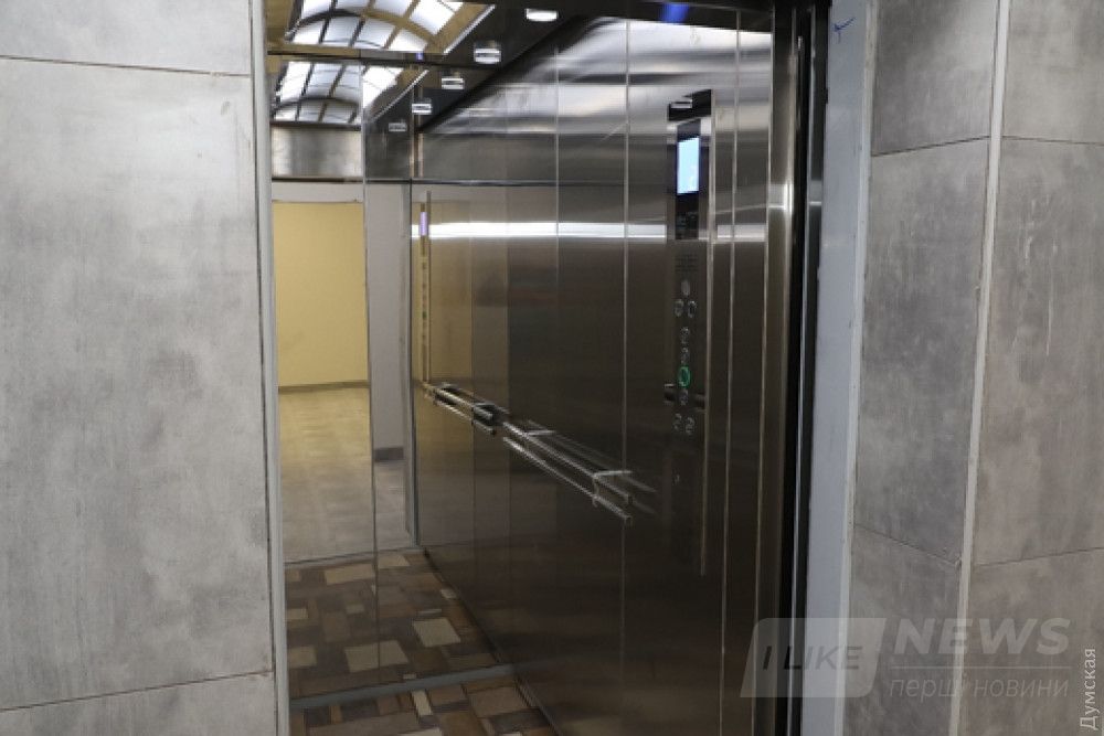 Первый школьный лифт в истории Одессы, между прочим!