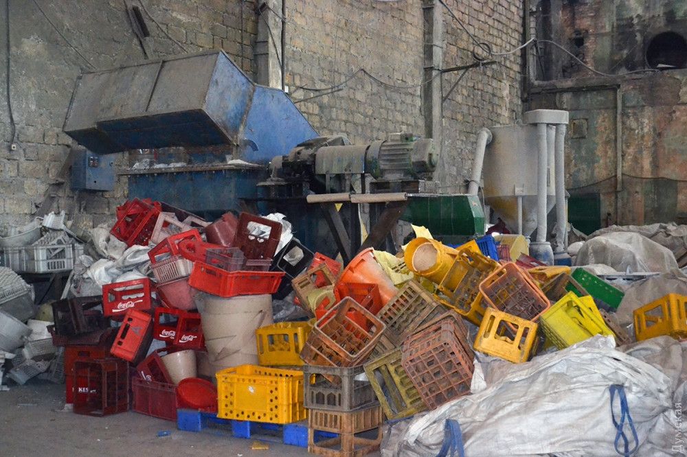 Грубый пластик