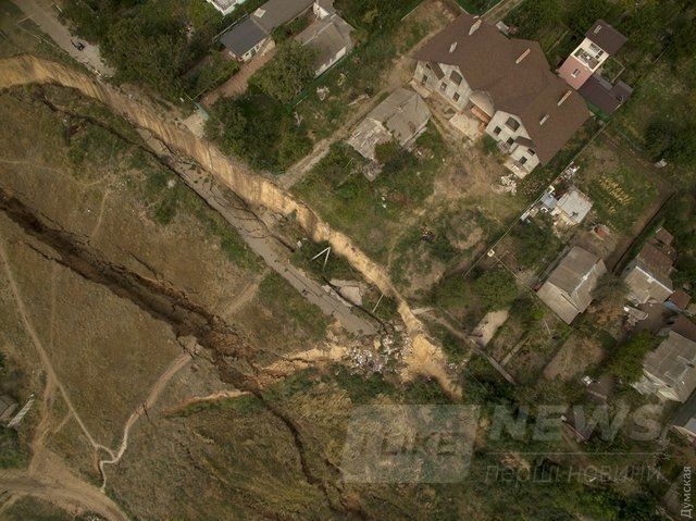 Грунт продолжает двигаться. Фото: dumskaya.net, П. Мордынская / "Сегодня"